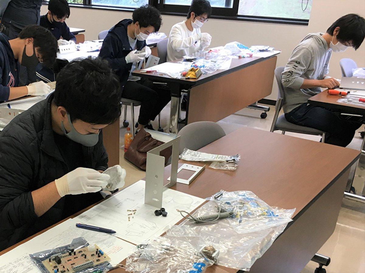 "Engineering Design Exercises" at the National Institute of Technology, Maizuru College