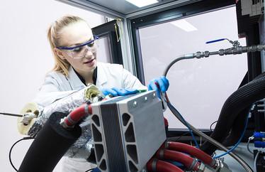 Fuel Cell Stack Testing for Electric Vehicle Development | HORIBA Automotive