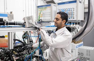 Engine Emissions for Heavy-Duty Testing | HORIBA Automotive Exhaust Emissions Measurement Equipment for HD Vehicles