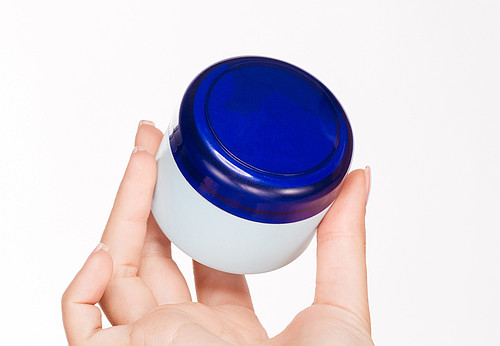 Particle Size and Shape for Ointments and Creams