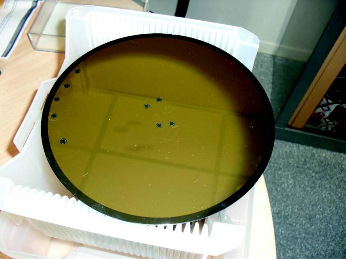 Multi spots on a large wafer sample.