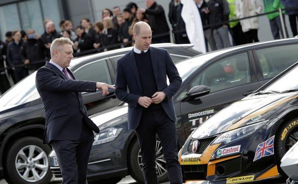 Duke_of_Cambridge_Dr_George_Gillespie_MIRA.jpg The Duke of Cambridge and Dr George Gillespie at HORIBA MIRA