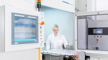 The End-of-Line system of the Evaluator series is tailored to the needs of complex production processes for battery pack development in electric vehicle development. 