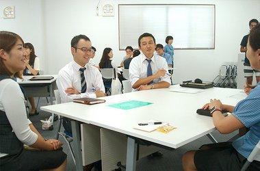 子どもを持つ従業員同士の情報交換会の様子 子どもを持つ従業員同士の情報交換会の様子