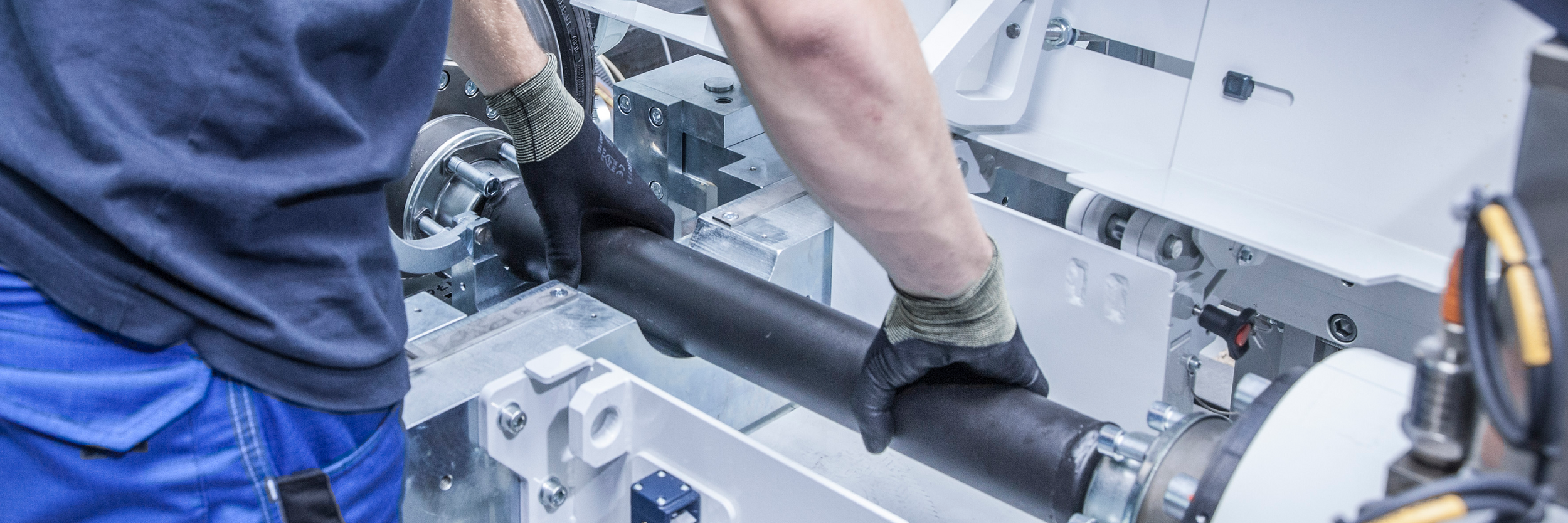 Service Lifecycle Management: Global support and service lifecycle solutions for automotive testing equipment.