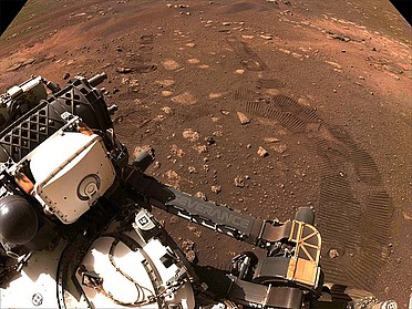 Perseverance Roving on Mars. (Courtesy of NASA/JPL-Caltech)