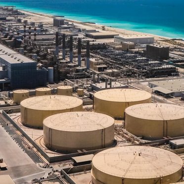 thumbnail image of desalination plants in bird's eye view