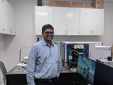 Prof. Deep Jariwala with a HORIBA LabRAM HR Evolution Raman microscope with TERS