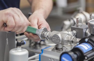 Repair ֱ Automotive Measurement Equipment - Service Lifecycle Management | ֱ Automotive